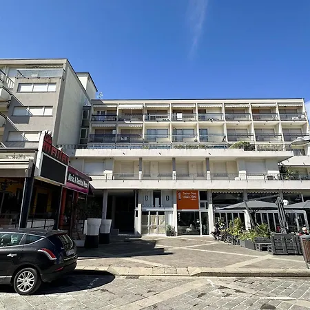 Appartamento Due Camere, Centrale, Vicino Al Mare - Marina Marconi *