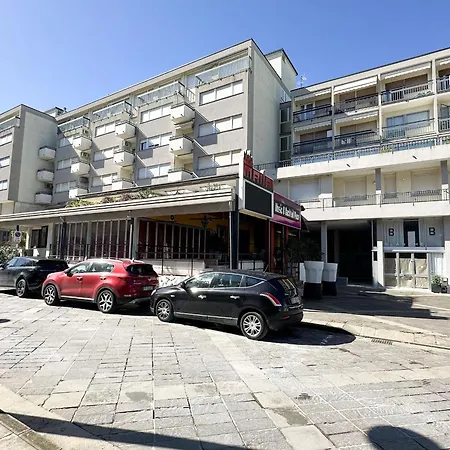 Appartamento Due Camere, Centrale, Vicino Al Mare - Marina Marconi